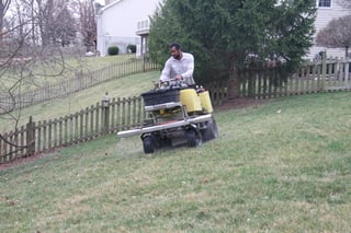 Spring Fertilization and Weed Control in St. Louis, MO 